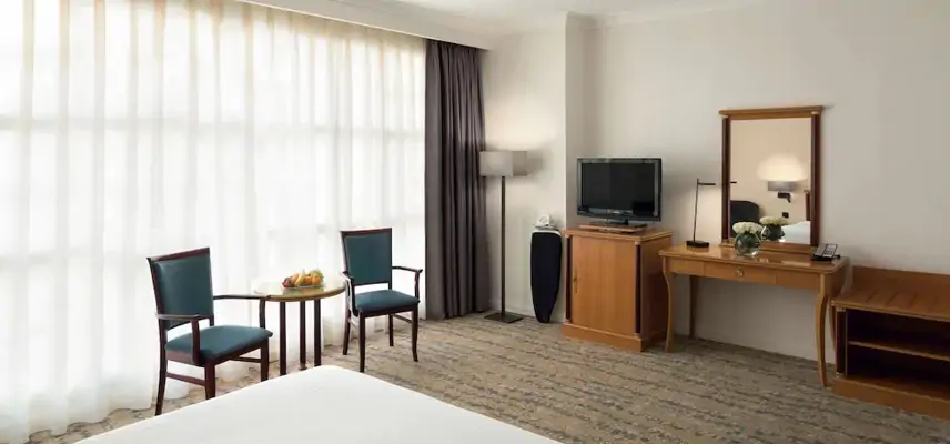 Anwar Al Madinah Mövenpick Hotel image
